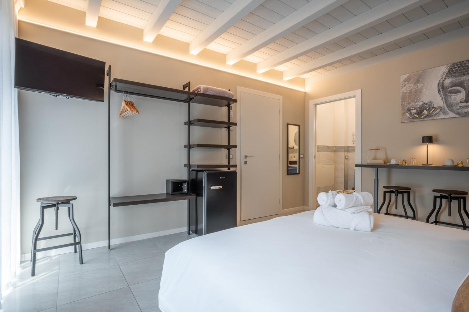 Es Rooms And Apartments Torbole Sul Garda Exterior photo